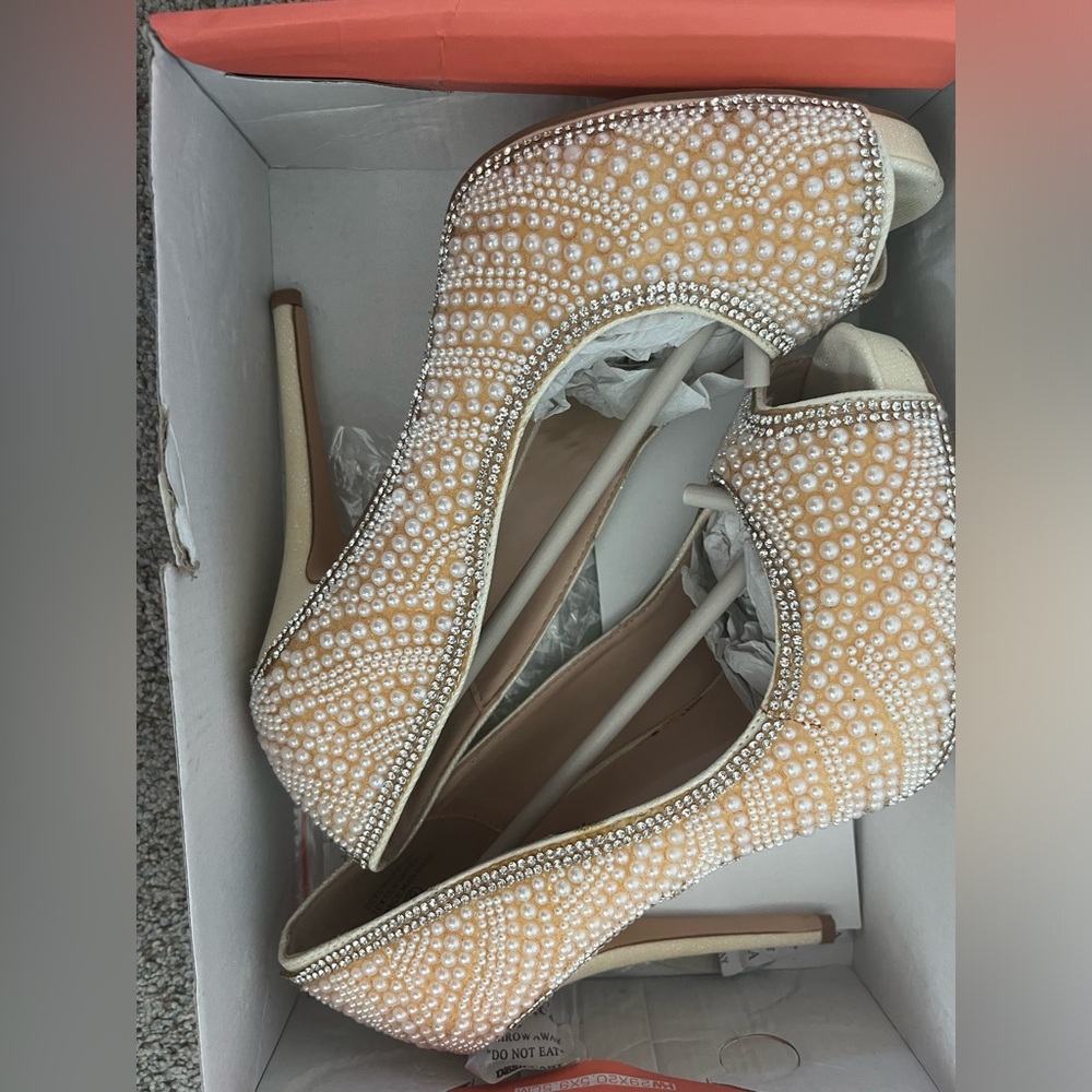 Bridal Pearl Pumps